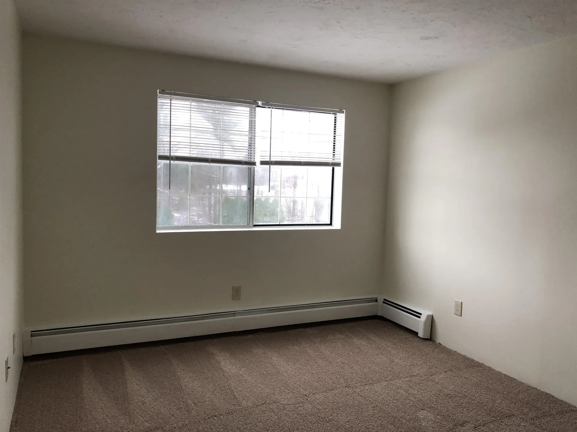 383 Huse Road Manchester NH 03103