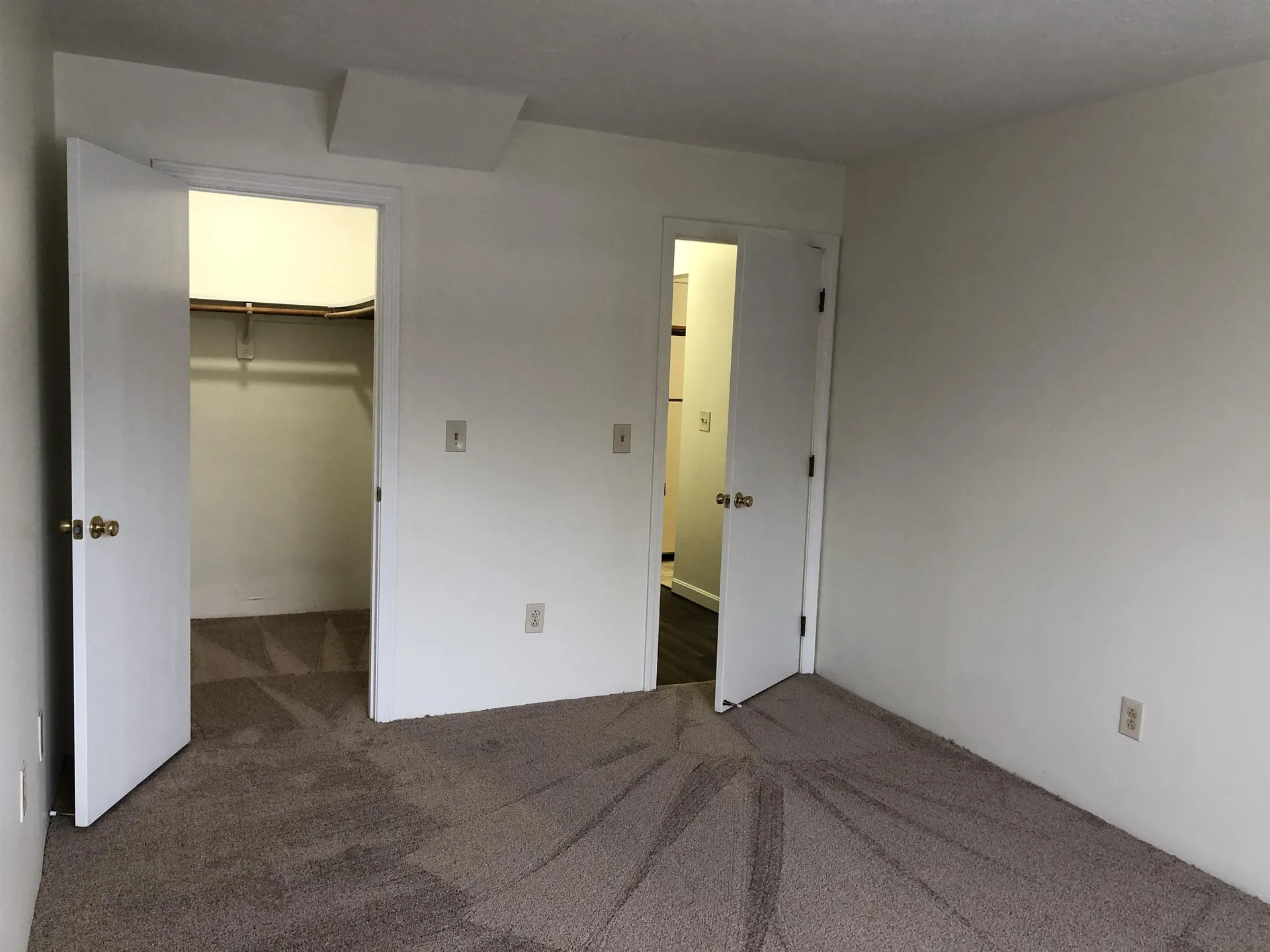 383 Huse Road Manchester NH 03103