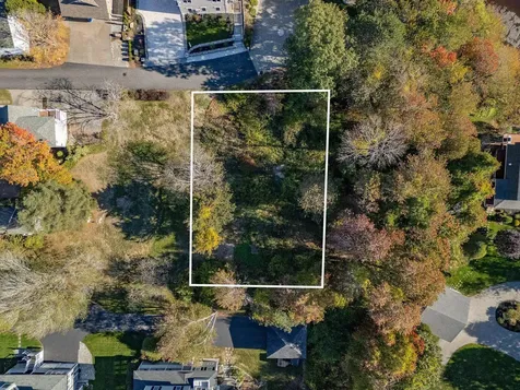 24 Seabreeze Lane New Castle NH 03854