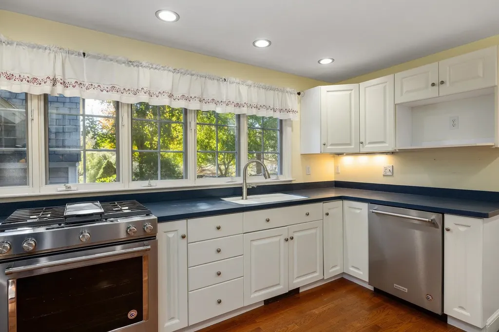 28 Ocean Street New Castle NH 03854