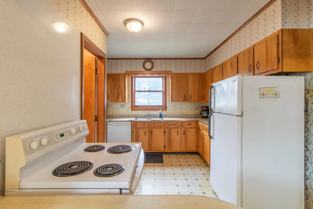 62 Highland Avenue Troy VT 05859