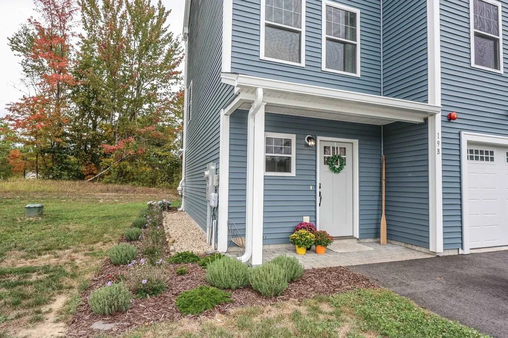 19 Biggs Avenue Epping NH 03042