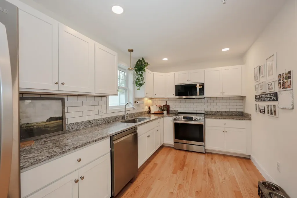 19 Biggs Avenue Epping NH 03042