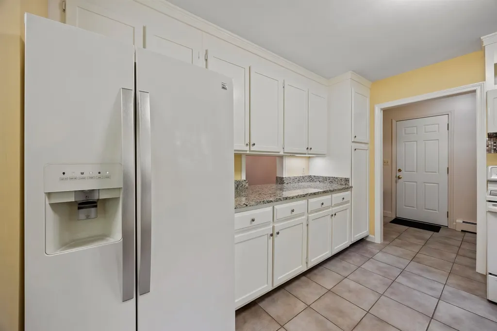 6 Surrey Drive Bow NH 03304