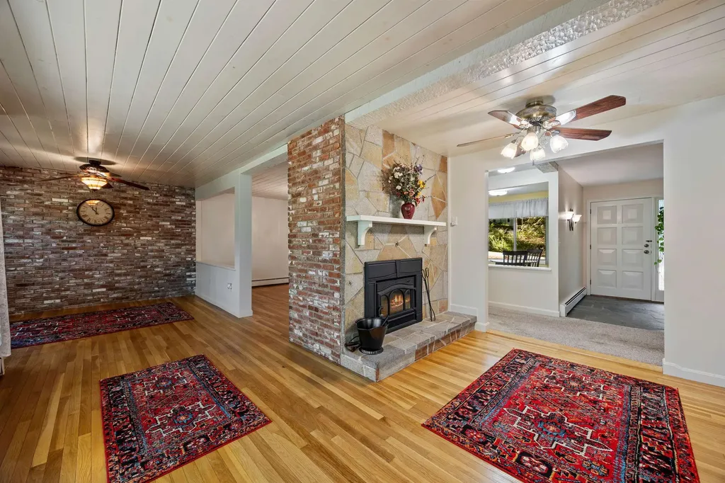 6 Surrey Drive Bow NH 03304