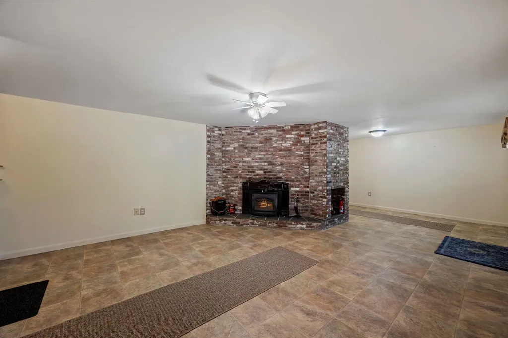 6 Surrey Drive Bow NH 03304