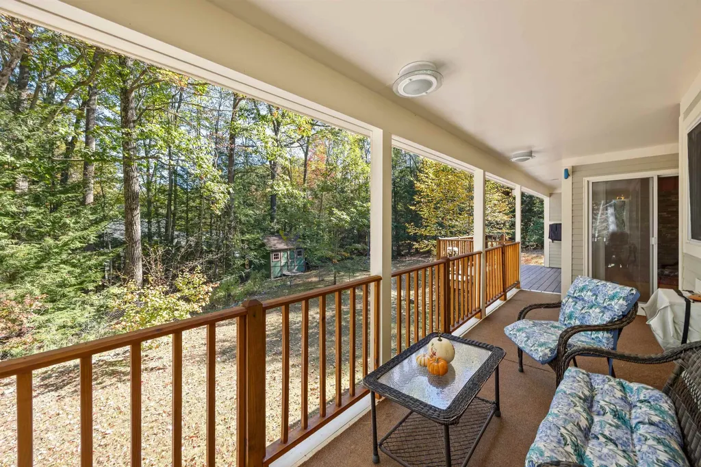 6 Surrey Drive Bow NH 03304