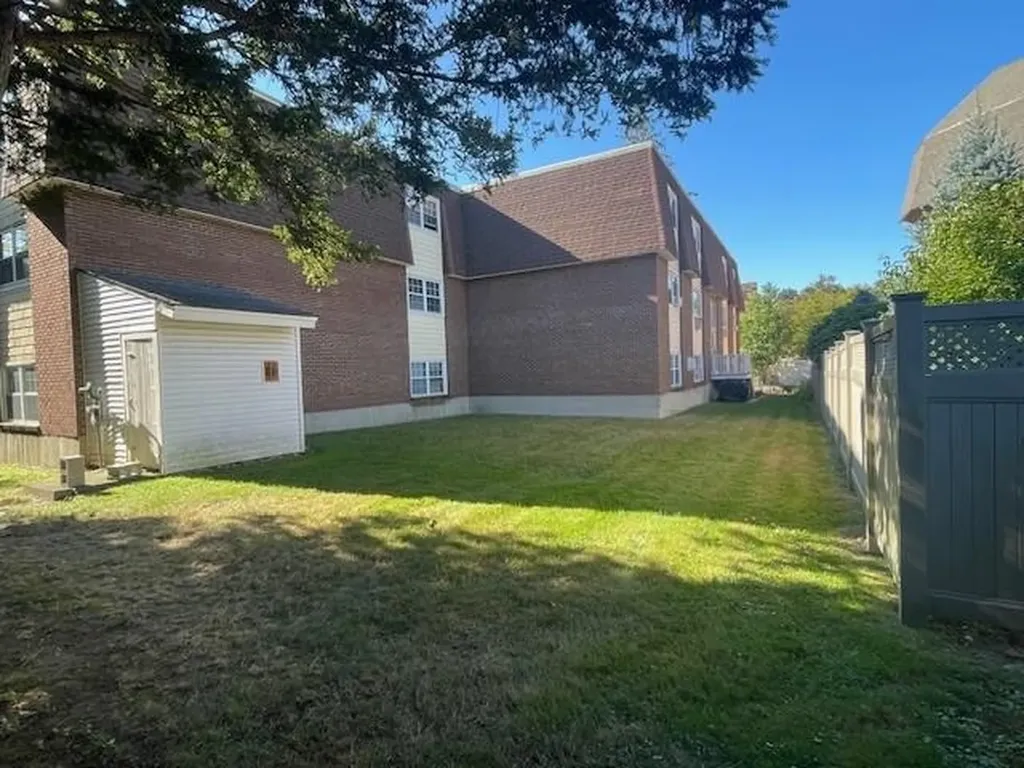 159 River Road Manchester NH 03104