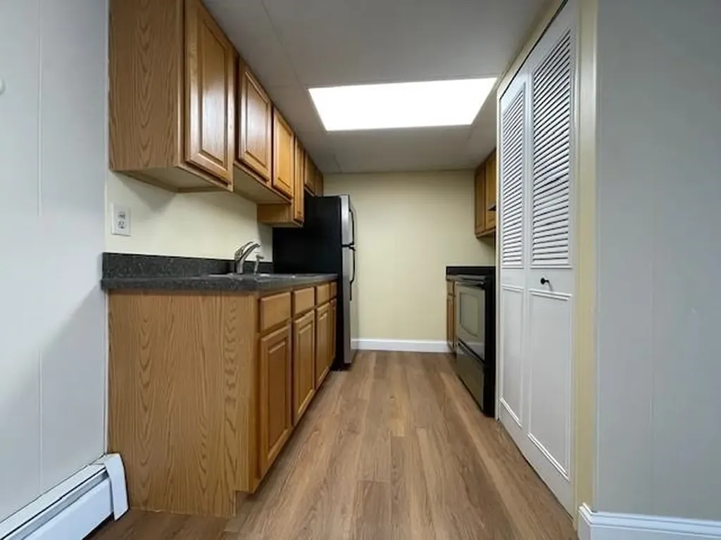 159 River Road Manchester NH 03104