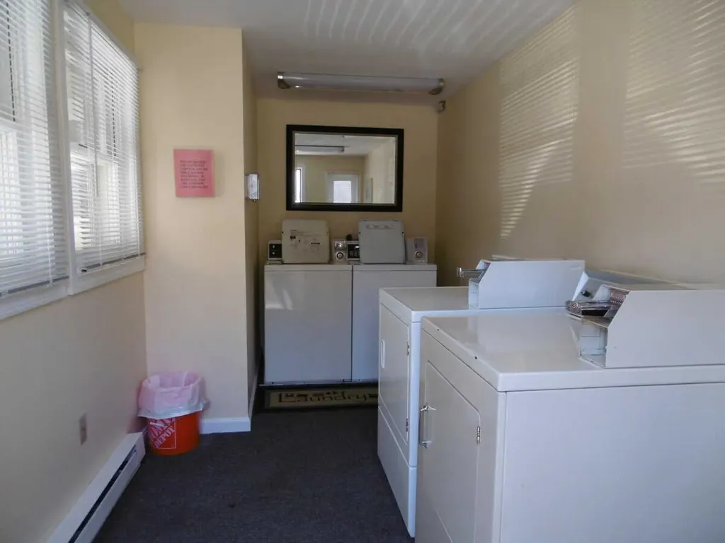 159 River Road Manchester NH 03104