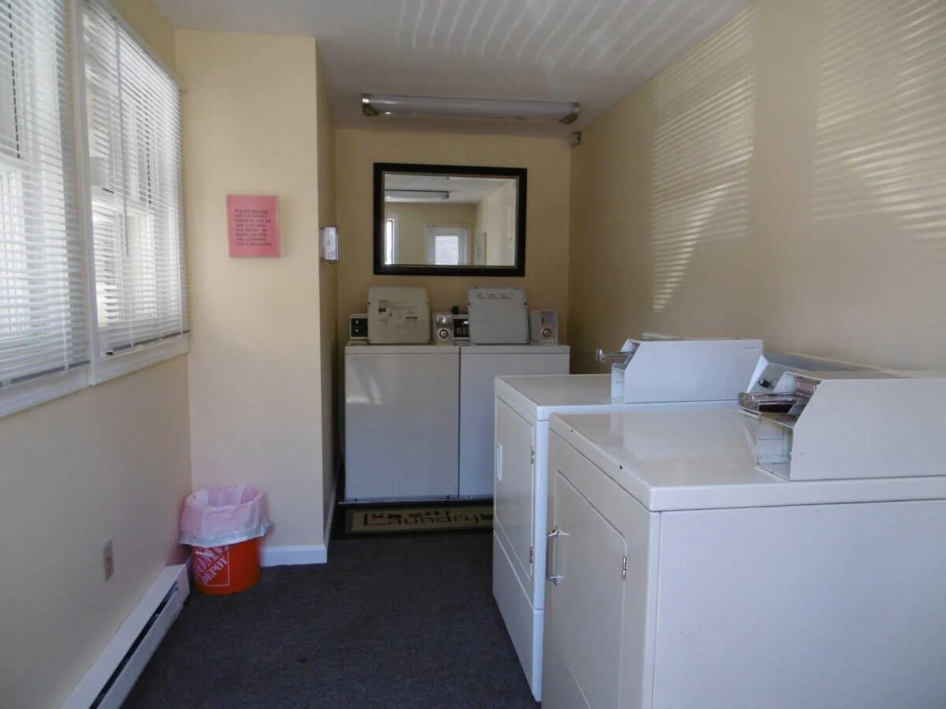 159 River Road Manchester NH 03104