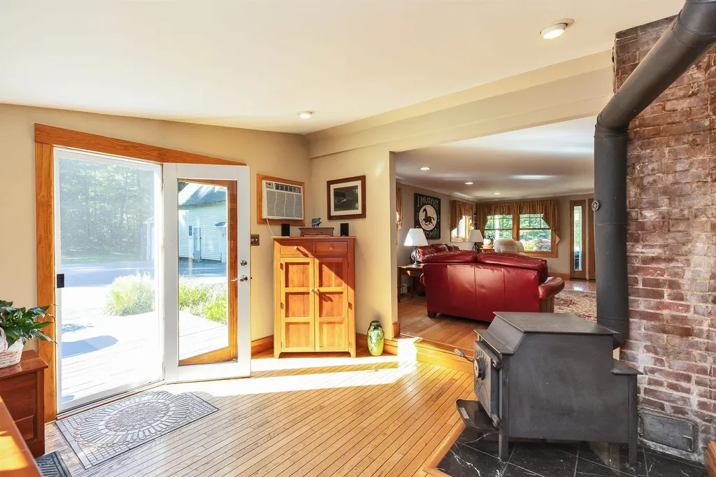 11 Charles Bancroft Highway Litchfield NH 03052