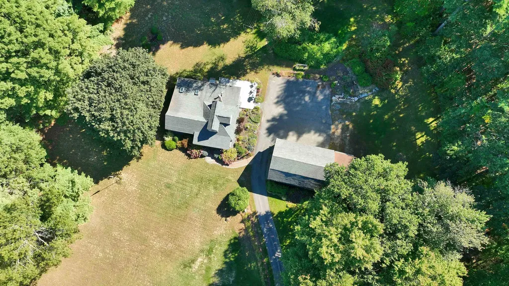 11 Charles Bancroft Highway Litchfield NH 03052