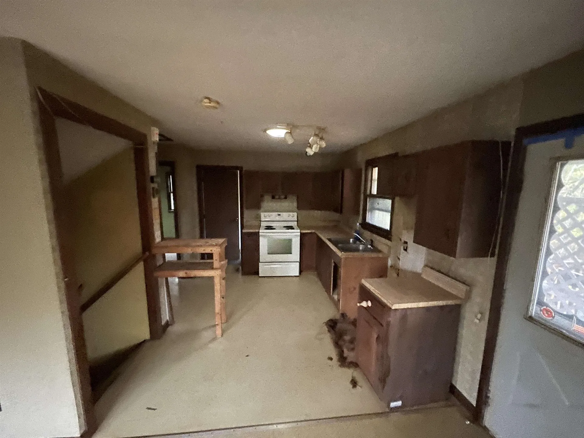 6 Meadow Road Shelburne NH 03581