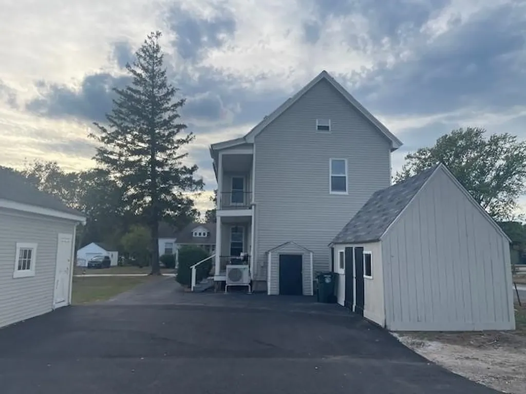 67 Forest Street Manchester NH 03104