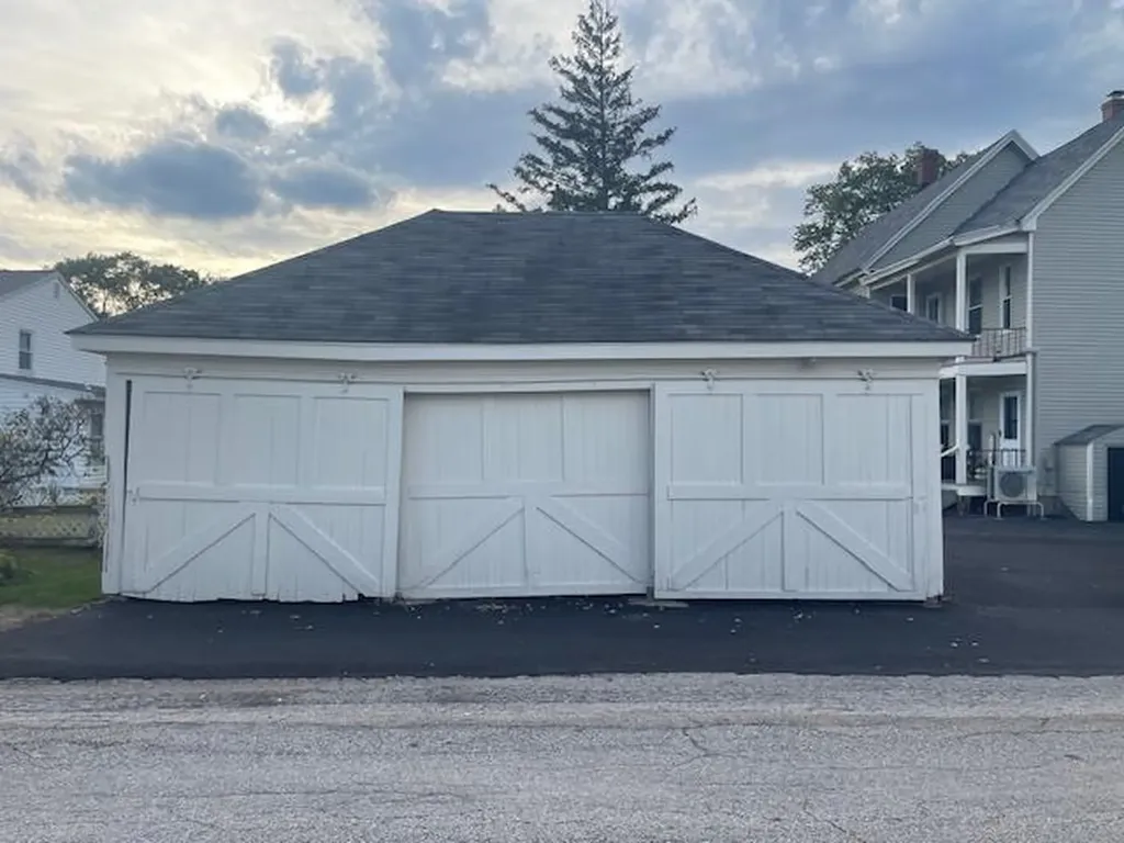 67 Forest Street Manchester NH 03104