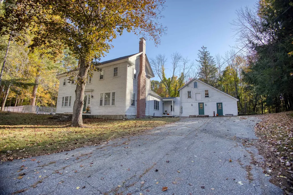 623 Province Lake Road Effingham NH 03882