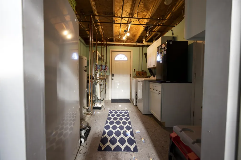 67 Pullman Street Manchester NH 03103