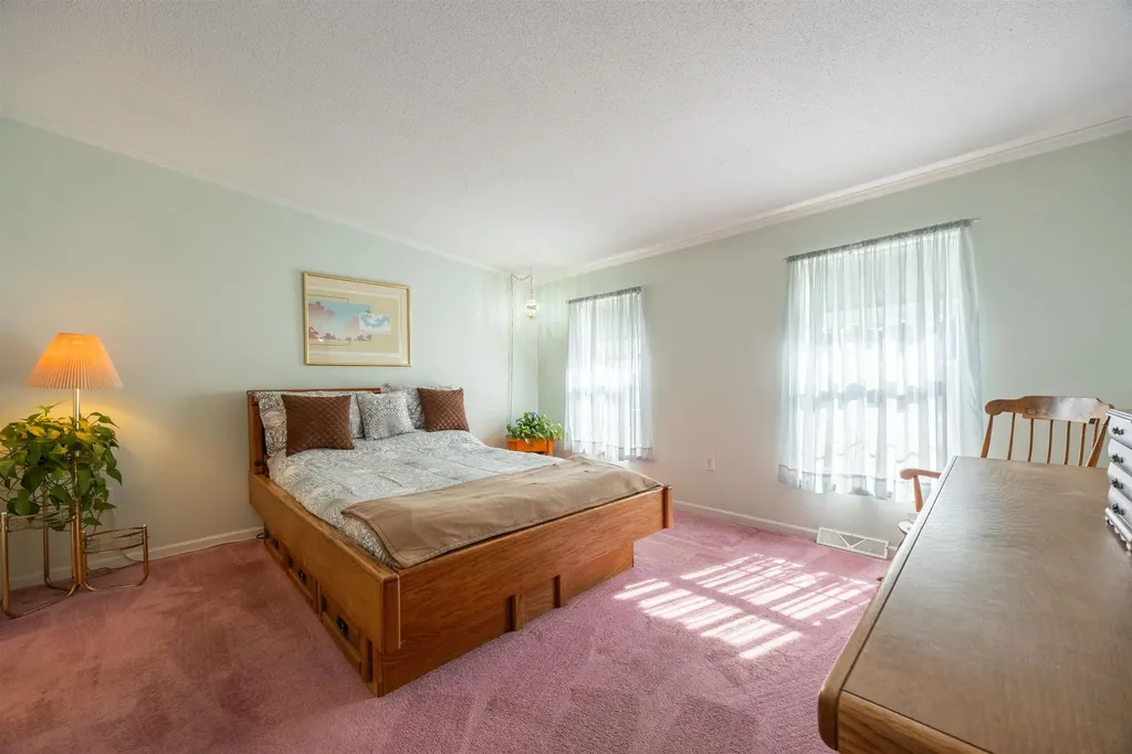 23 Stonegate Lane Hampstead NH 03841