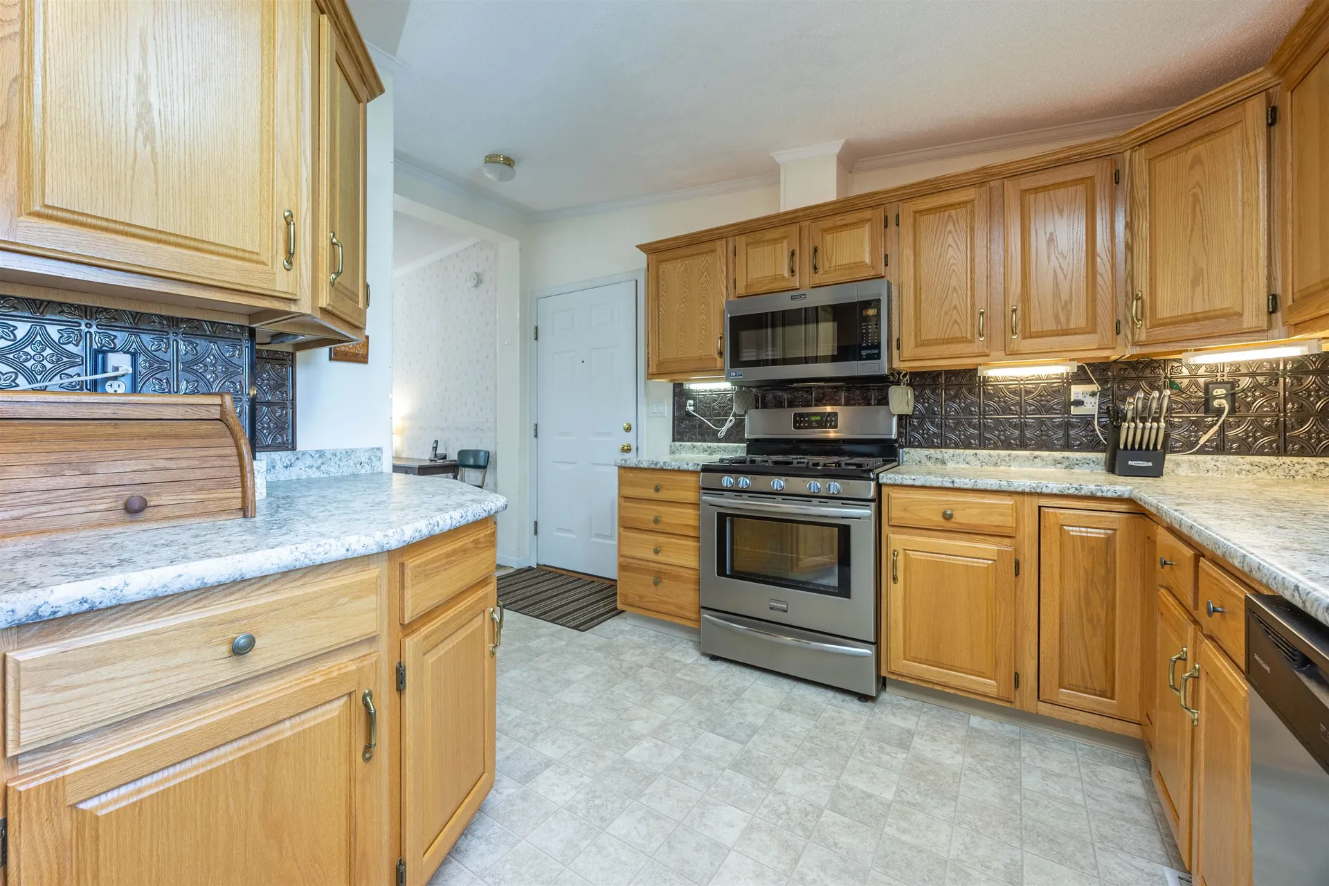 23 Stonegate Lane Hampstead NH 03841