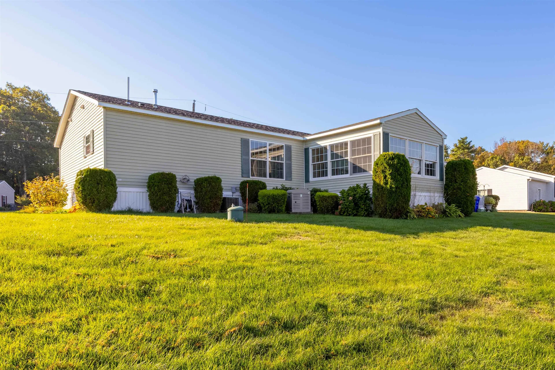 23 Stonegate Lane Hampstead NH 03841