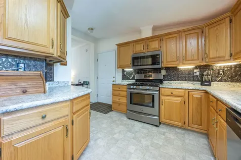 23 Stonegate Lane Hampstead NH 03841