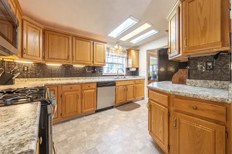 23 Stonegate Lane Hampstead NH 03841