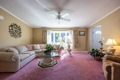 23 Stonegate Lane Hampstead NH 03841