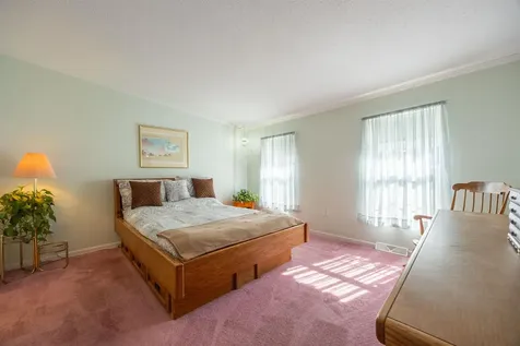 23 Stonegate Lane Hampstead NH 03841