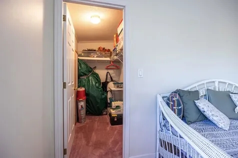 23 Stonegate Lane Hampstead NH 03841