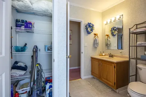 23 Stonegate Lane Hampstead NH 03841