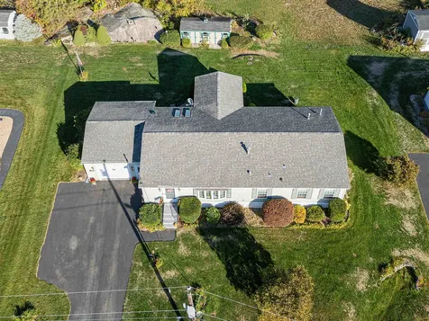 23 Stonegate Lane Hampstead NH 03841