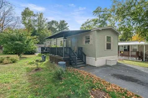 27 Hayes Park Exeter NH 03833