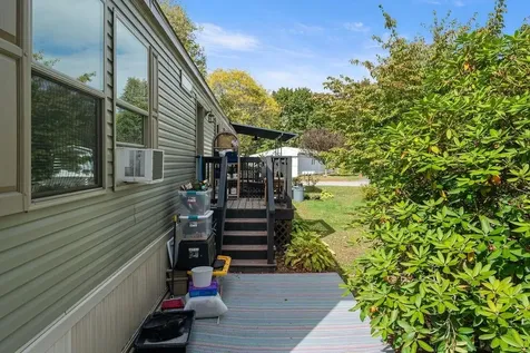 27 Hayes Park Exeter NH 03833