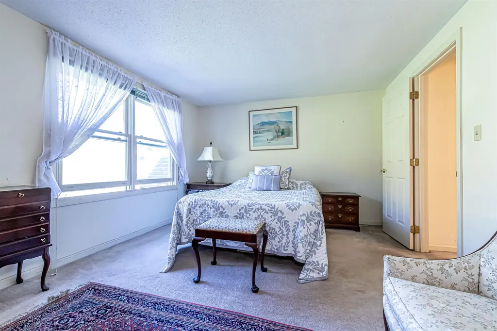 21 Long Hill Road Peterborough NH 03458