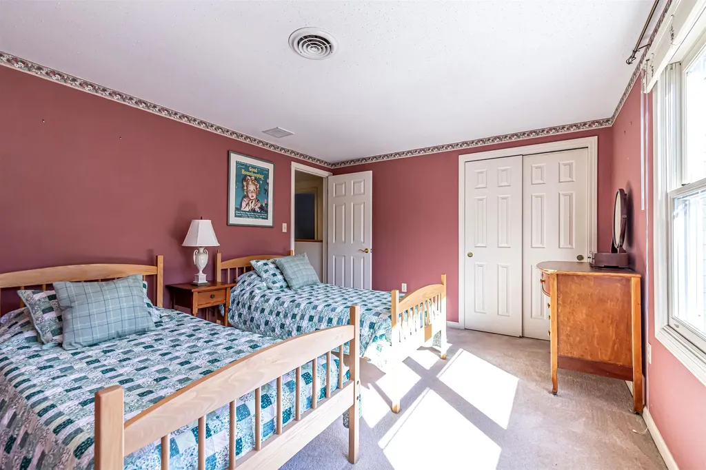 21 Long Hill Road Peterborough NH 03458