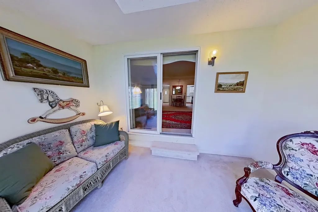 21 Long Hill Road Peterborough NH 03458