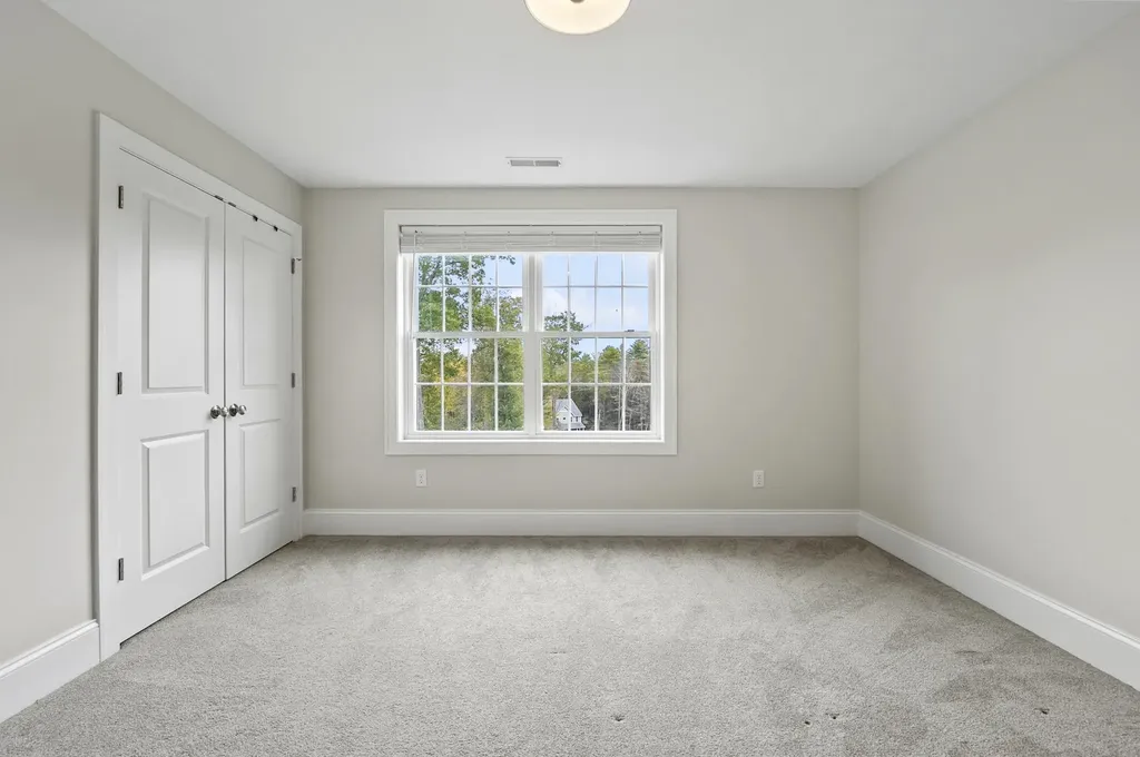 18 Sawtelle Road Brookline NH 03033