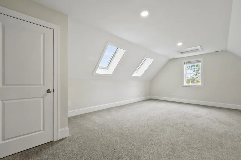 18 Sawtelle Road Brookline NH 03033