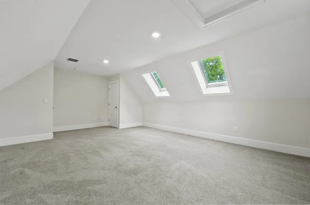 18 Sawtelle Road Brookline NH 03033