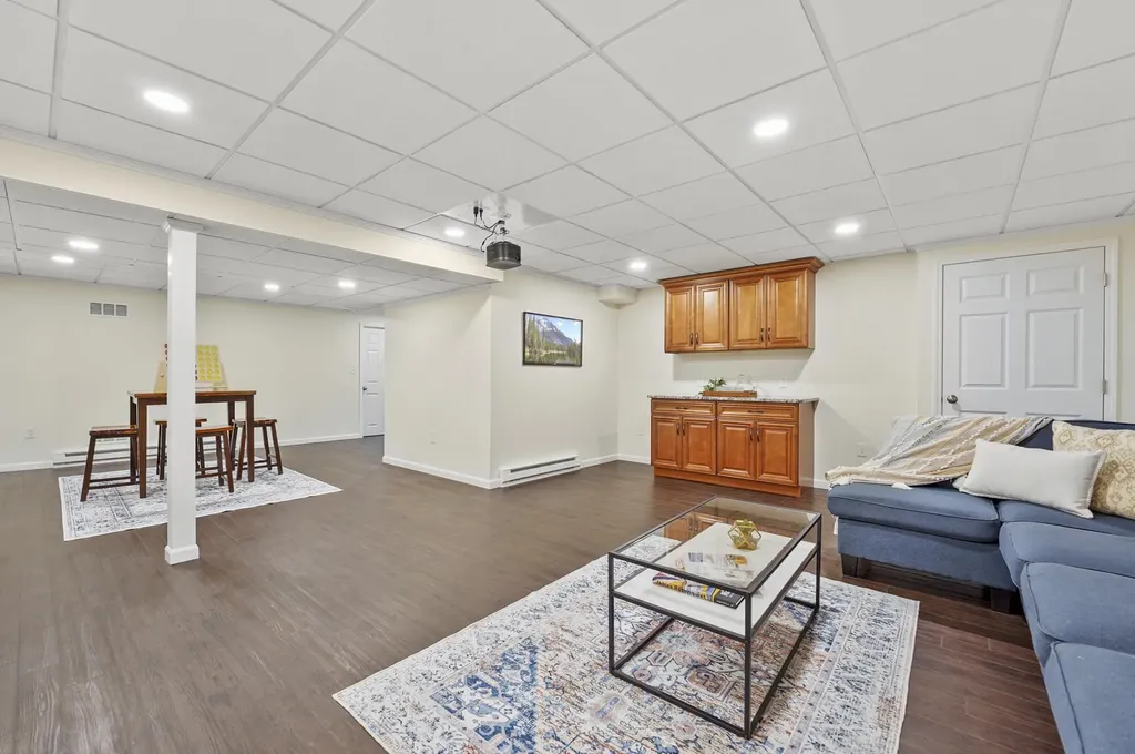 18 Sawtelle Road Brookline NH 03033