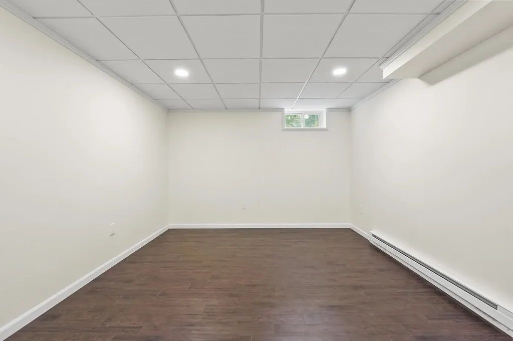 18 Sawtelle Road Brookline NH 03033