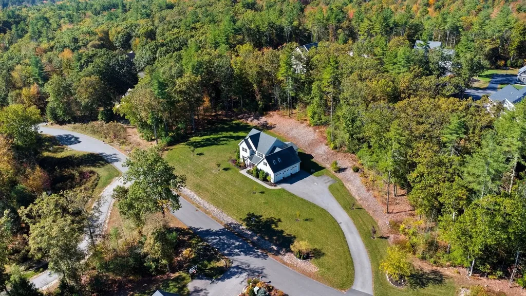 18 Sawtelle Road Brookline NH 03033