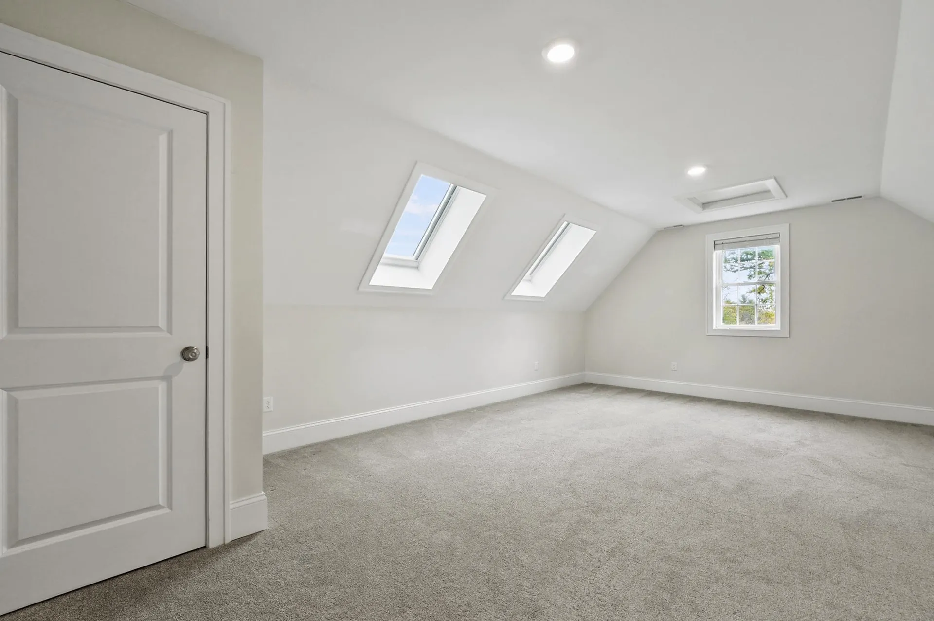 18 Sawtelle Road Brookline NH 03033