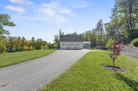 18 Sawtelle Road Brookline NH 03033