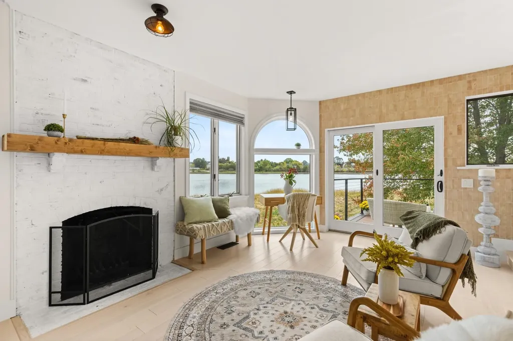 12 Ruth Street Portsmouth NH 03801