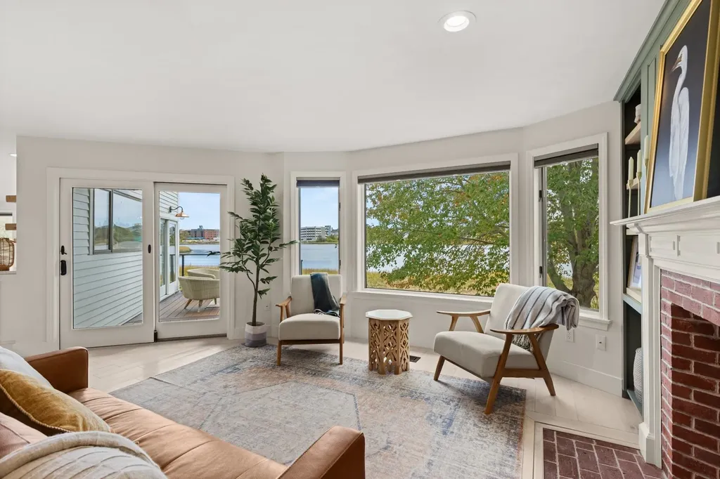 12 Ruth Street Portsmouth NH 03801