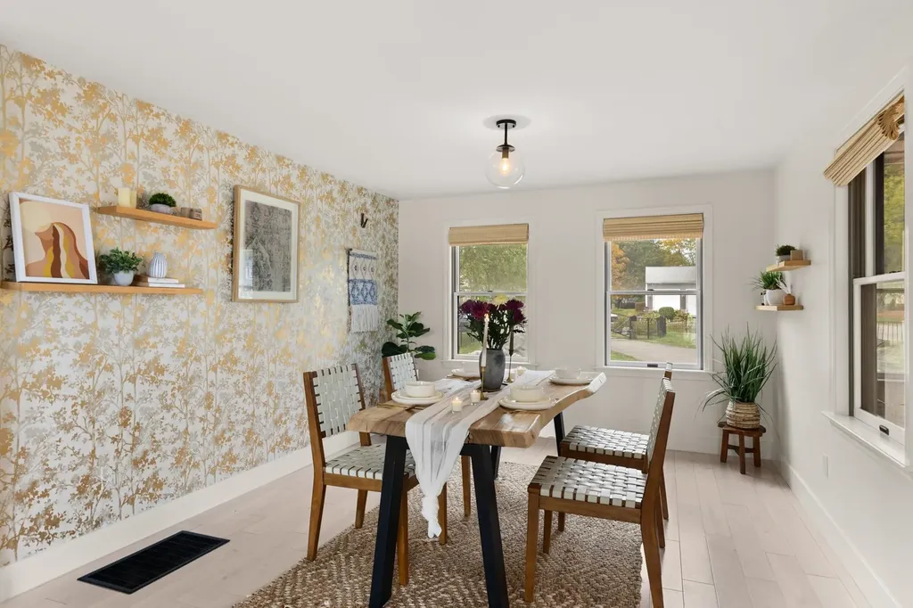 12 Ruth Street Portsmouth NH 03801