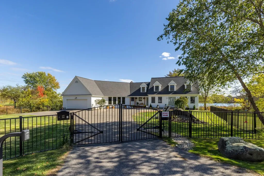 12 Ruth Street Portsmouth NH 03801