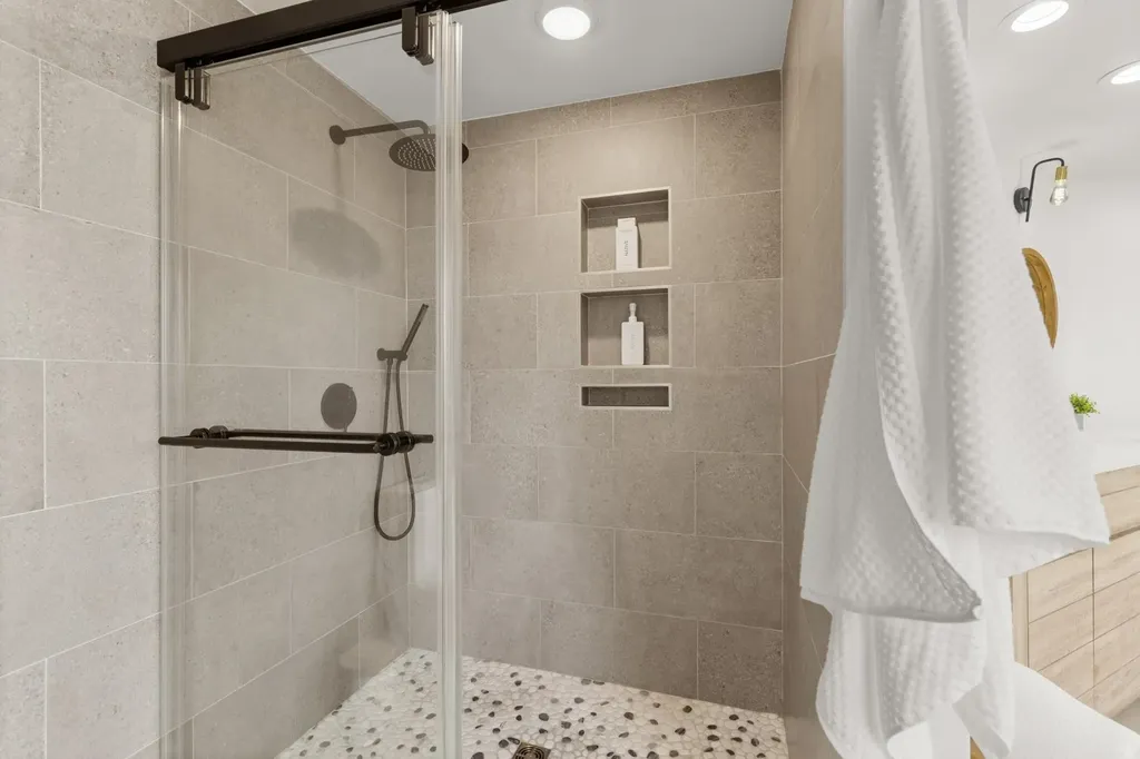 12 Ruth Street Portsmouth NH 03801